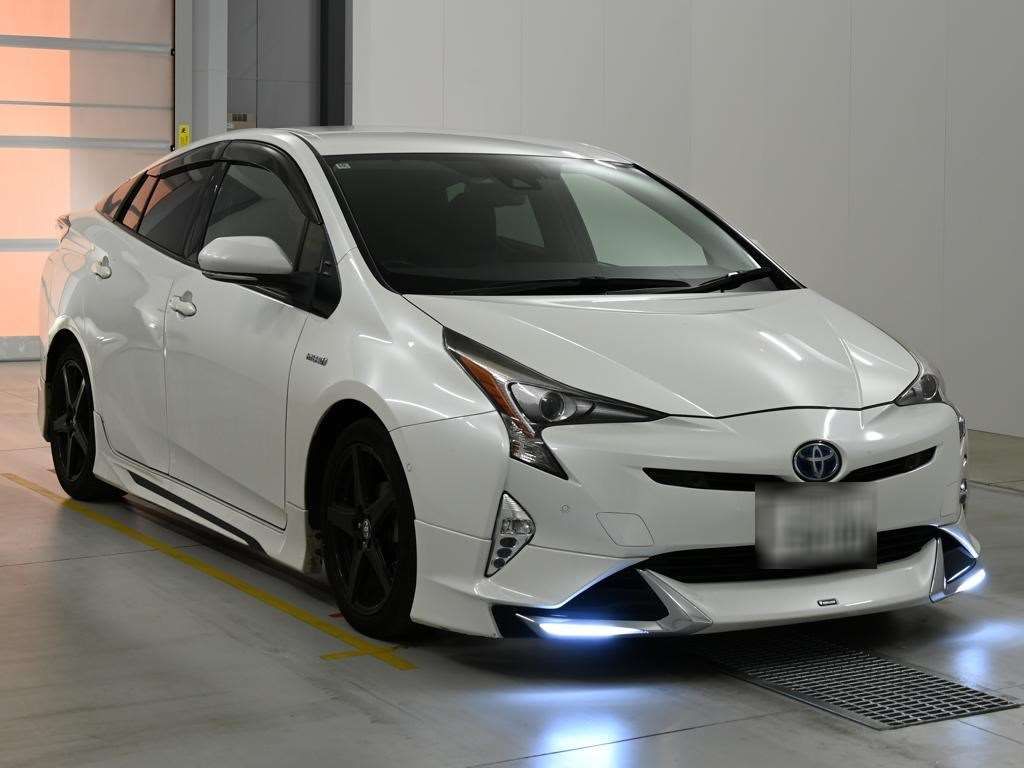 2016 Toyota Prius A Premium Touring Selection auction photo 5