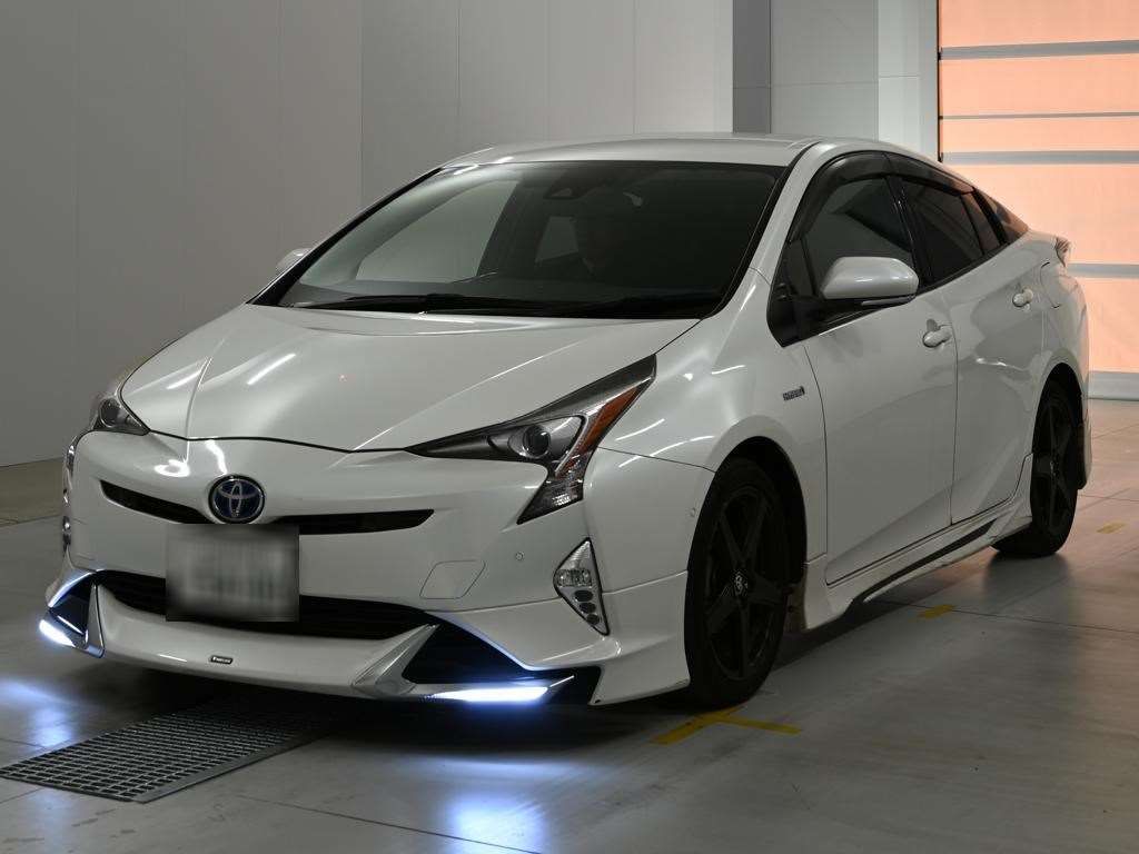 Japan Auction Vehicles 14 2016 Toyota Prius A Premium Touring Selection auction photo