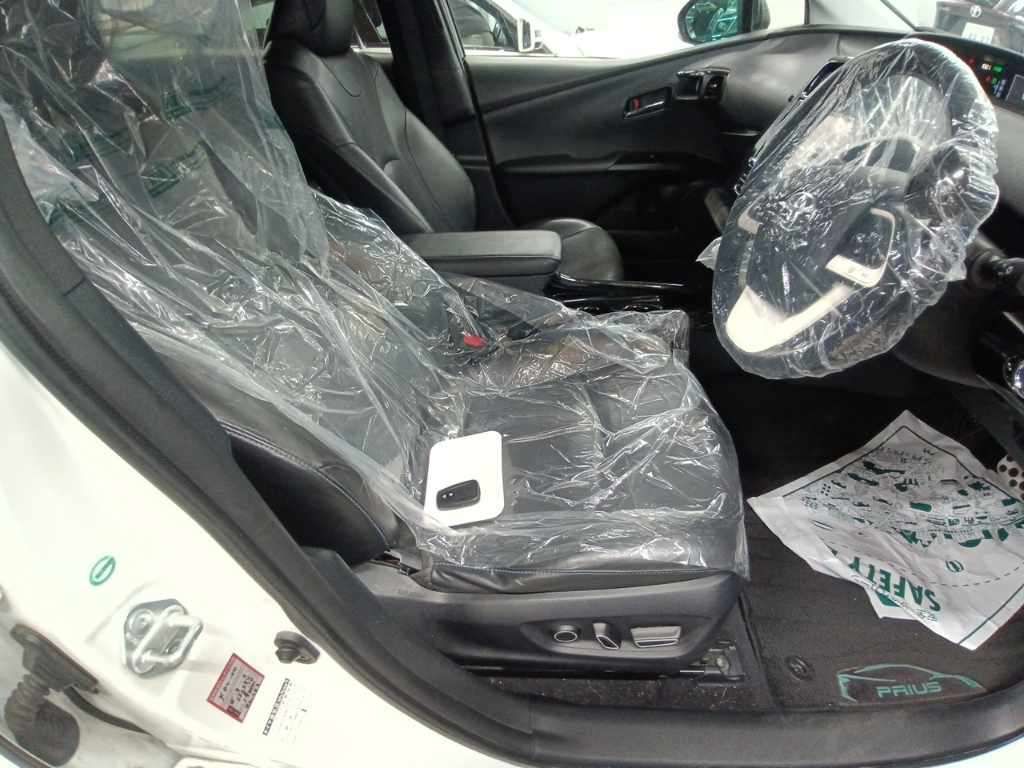 2016 Toyota Prius A Premium Touring Selection auction photo 10