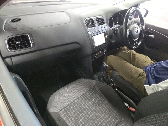 2015 Volkswagen ポロ TSIコンフォトアプGP auction photo 3