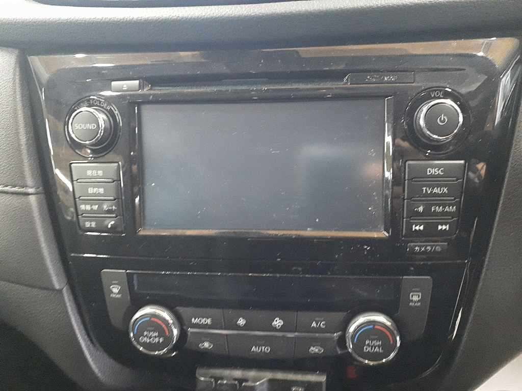 2018 Nissan X-Trail 20Xi auction photo 12