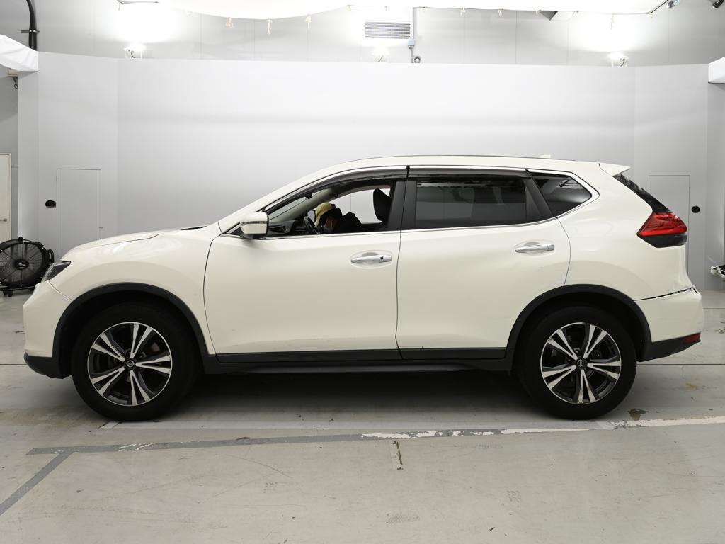 2018 Nissan X-Trail 20Xi auction photo 4