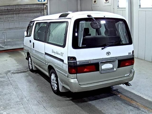 1997 Toyota Hiace リビングサルーンEX D-TB auction photo 2
