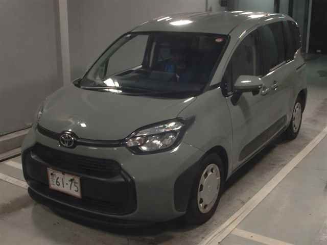 2023 Toyota Sienta X auction photo 4