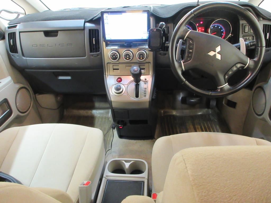 2007 Mitsubishi Delica D:5 4WD Gパワーパッケージ 8人 auction photo 3