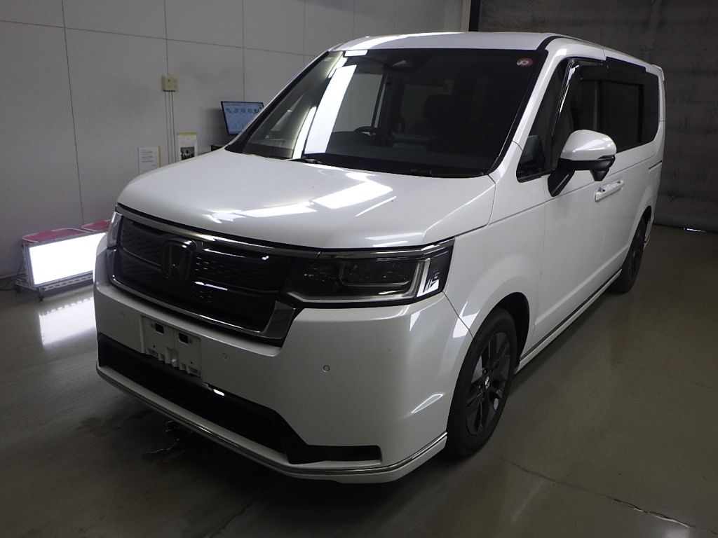 2023 Honda Stepwgn 7 people auction photo 4