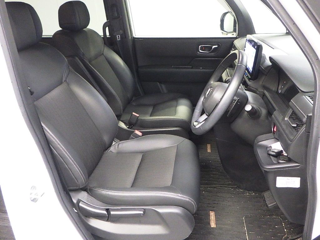 2023 Honda Stepwgn 7 people auction photo 6