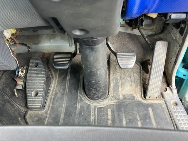 2008 Isuzu Forward ヒラ.クレーン auction photo 4