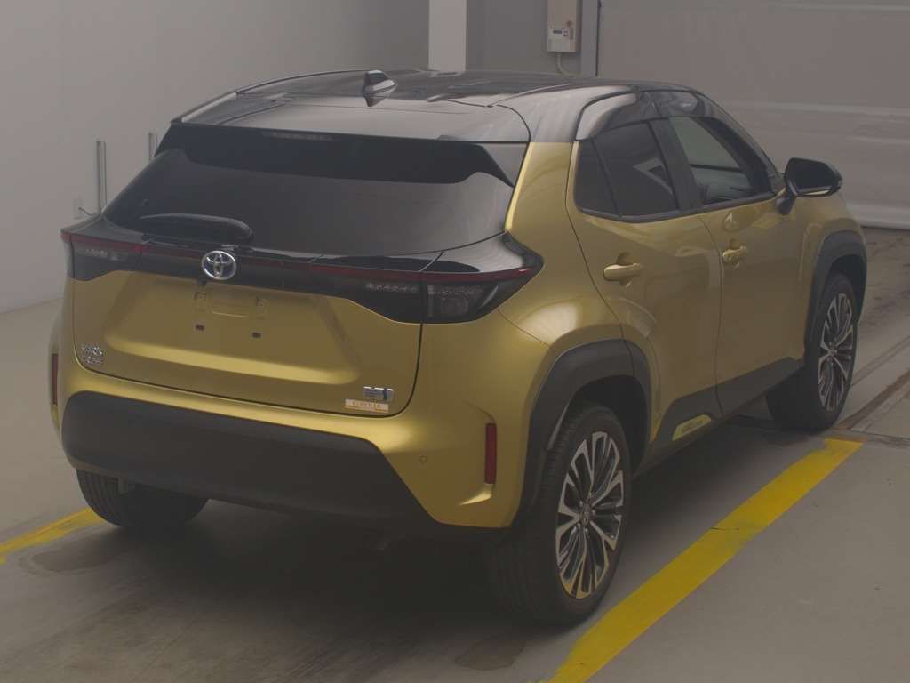 2021 Toyota Yaris Cross Hybrid Z auction photo 2