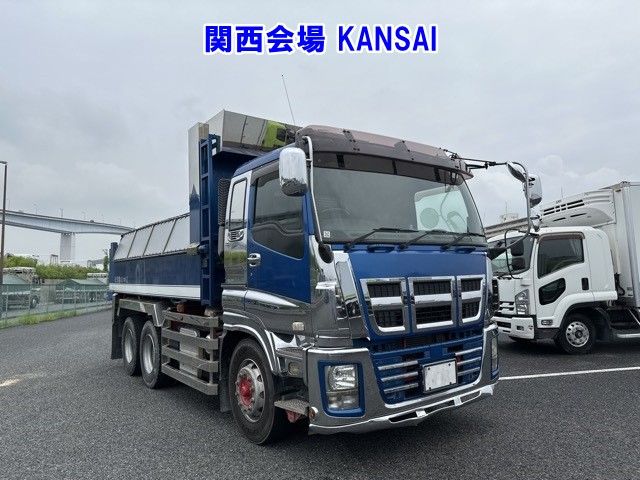 Japan Auction Vehicles 23 2013 Isuzu Giga dump auction photo