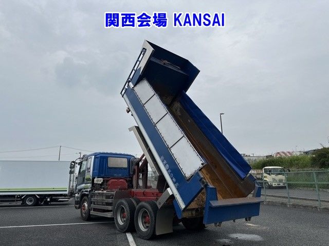 2013 Isuzu Giga dump auction photo 17