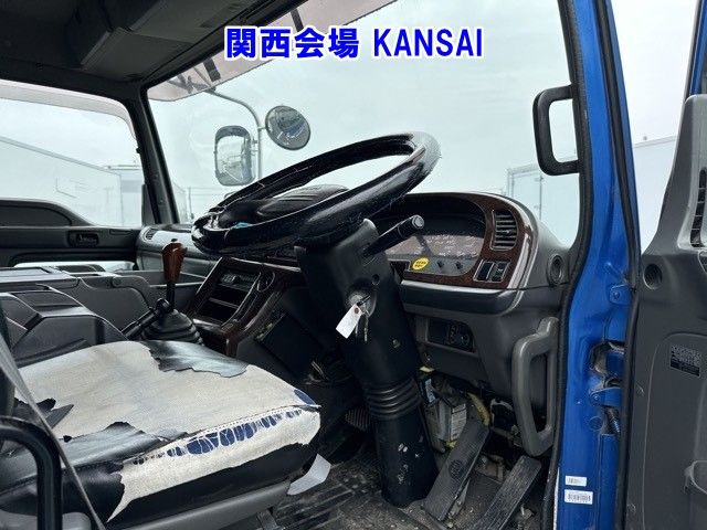 2013 Isuzu Giga dump auction photo 4