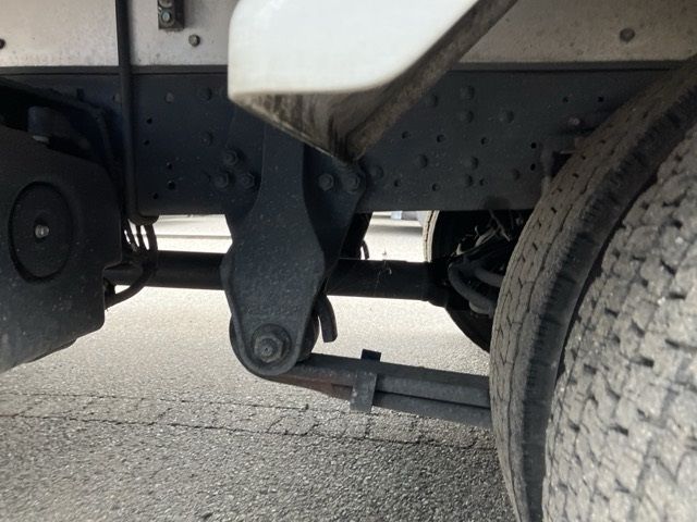 2022 Mitsubishi Fuso Fighter Refrigerated PG Wide auction photo 9