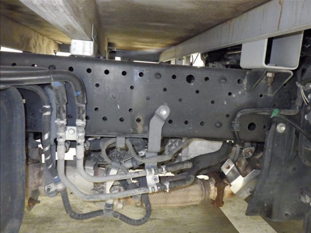 2019 Isuzu Elf Flatbed auction photo 4