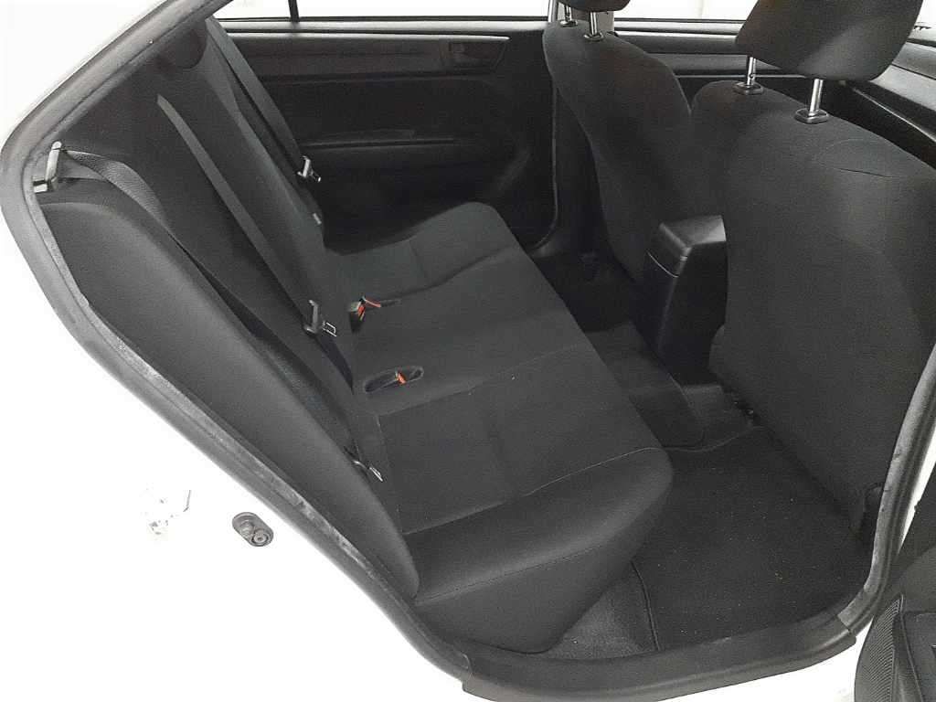 2021 Toyota Corolla Axio EX 4WD auction photo 10
