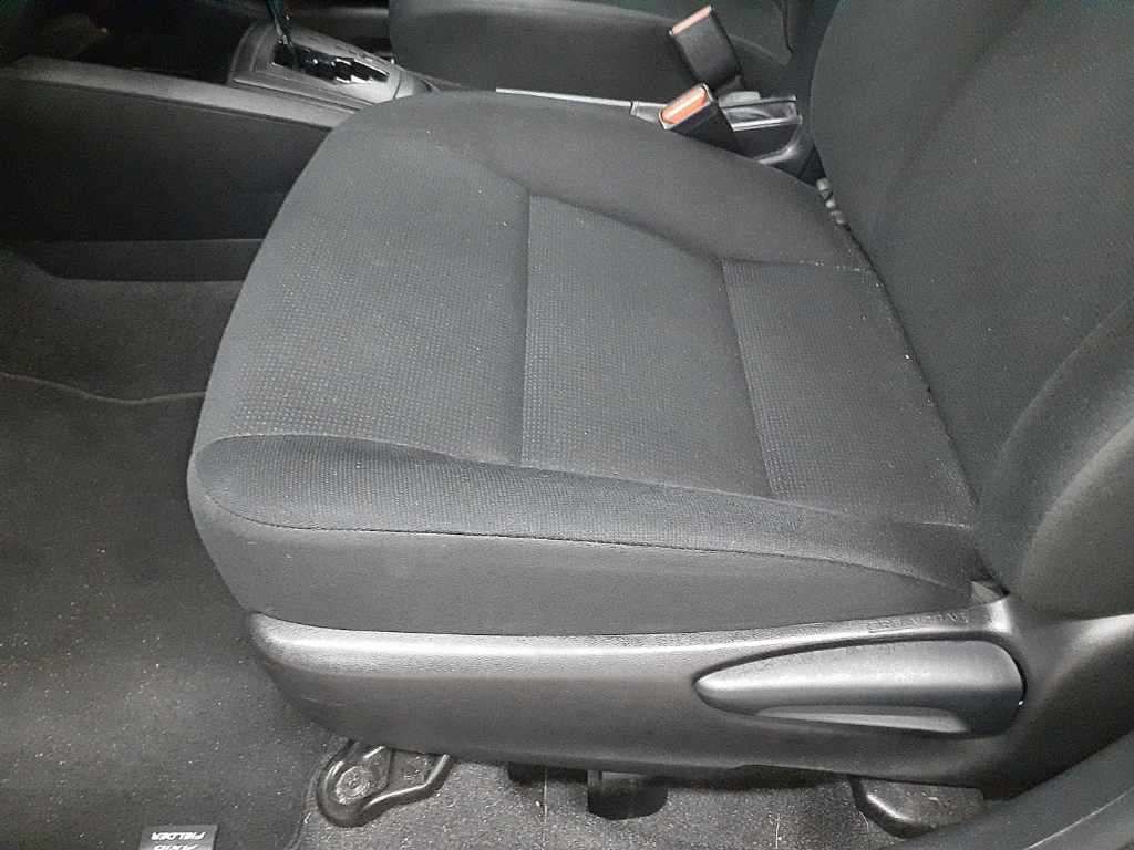 2021 Toyota Corolla Axio EX 4WD auction photo 11