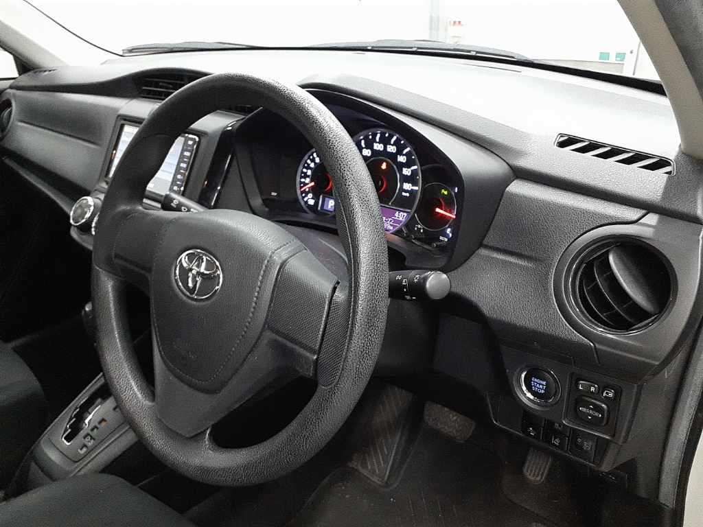 2021 Toyota Corolla Axio EX 4WD auction photo 7