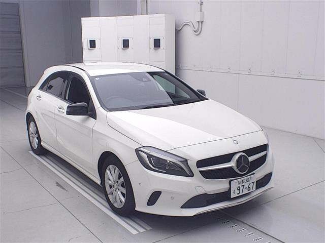 Japan Auction Vehicles 13 2017 Mercedes-Benz A180 auction photo