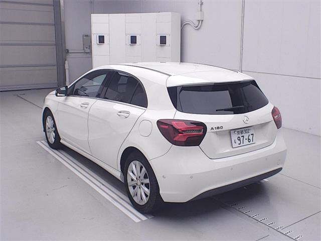 2017 Mercedes-Benz A180 auction photo 2