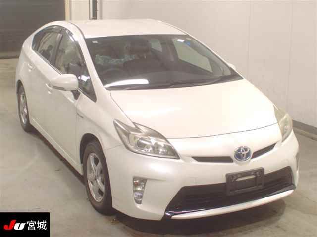 2013 Toyota Prius S Japan auction vehicle