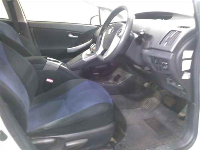 2013 Toyota Prius S auction photo 4