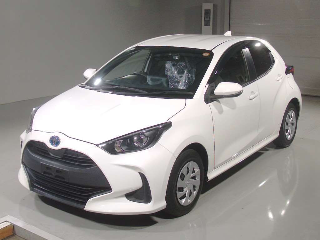 2021 Toyota Yaris Hybrid X Japan auction vehicle