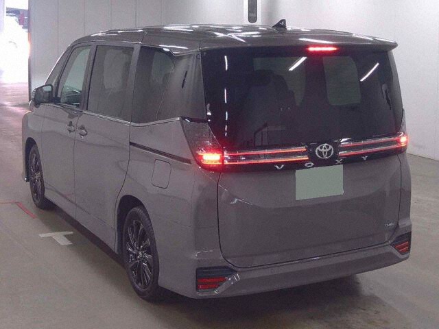 2026 Toyota Voxy ハイブリッドS-Z auction photo 2