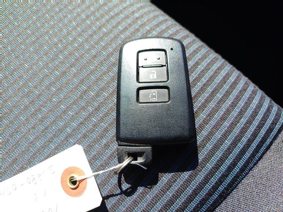 2021 Toyota Noah auction photo 15