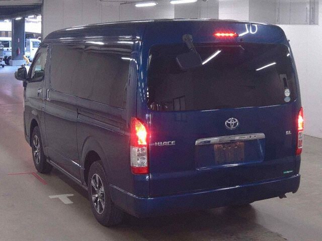 2015 Toyota Hiace GL 4WD auction photo 2