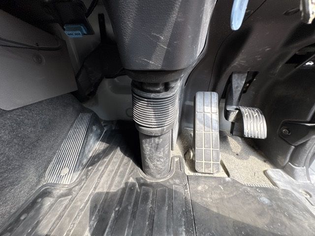 2022 Nissan Diesel クオン Aluminum Wing auction photo 4