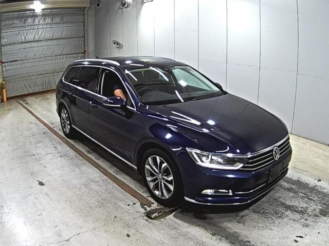 2016 Volkswagen パサートヴァリアント TSIハイライン Japan auction vehicle
