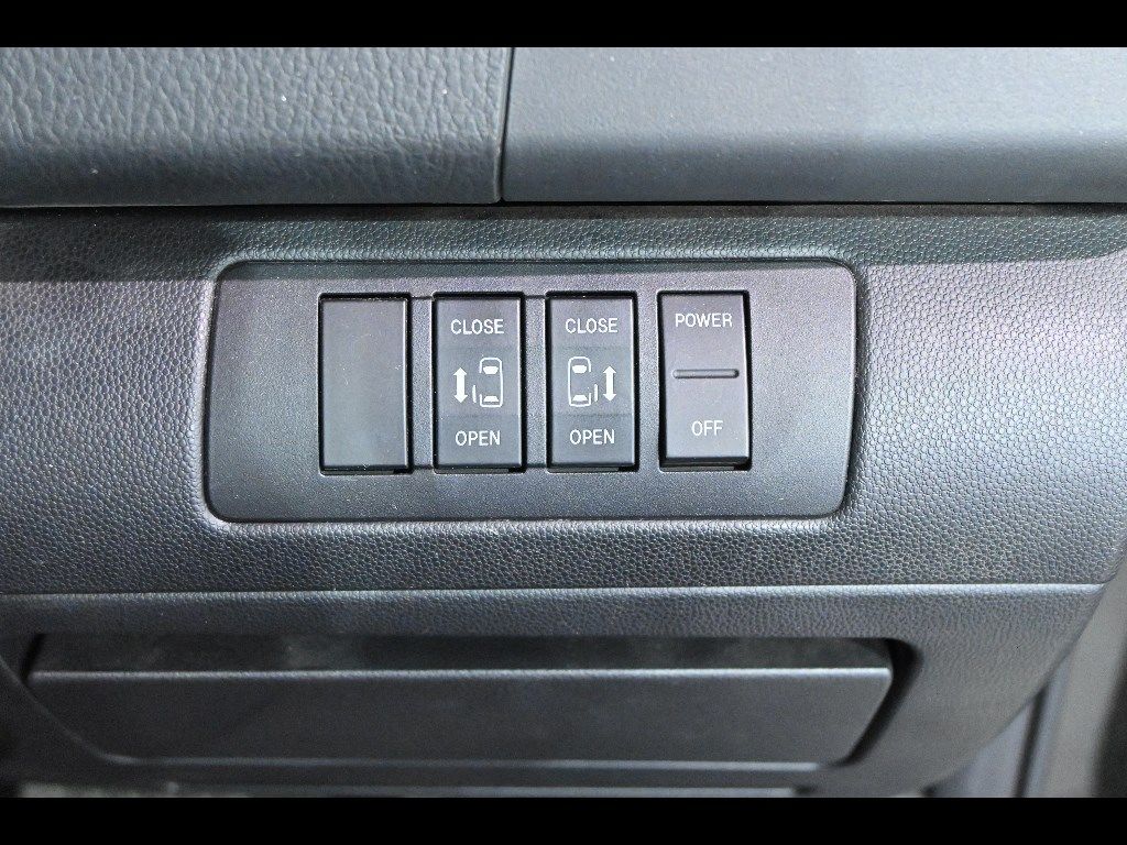 2012 Mazda MPV 23S auction photo 10