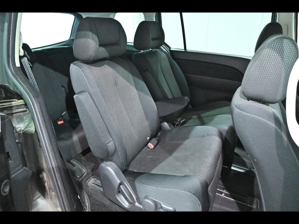2012 Mazda MPV 23S auction photo 7