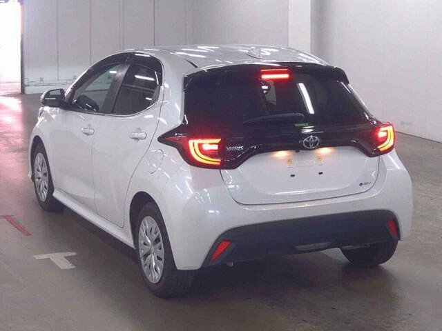 2025 Toyota Yaris Hybrid Z auction photo 2