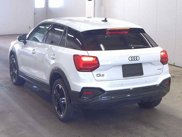 2023 Audi Q2 ブラックスタイルプラス auction photo 2