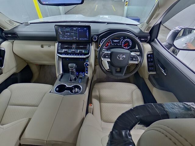 2023 Toyota Land Cruiser ZX 4WD auction photo 3
