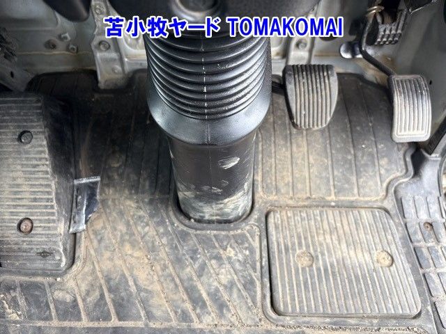 2016 Hino Ranger dump auction photo 3