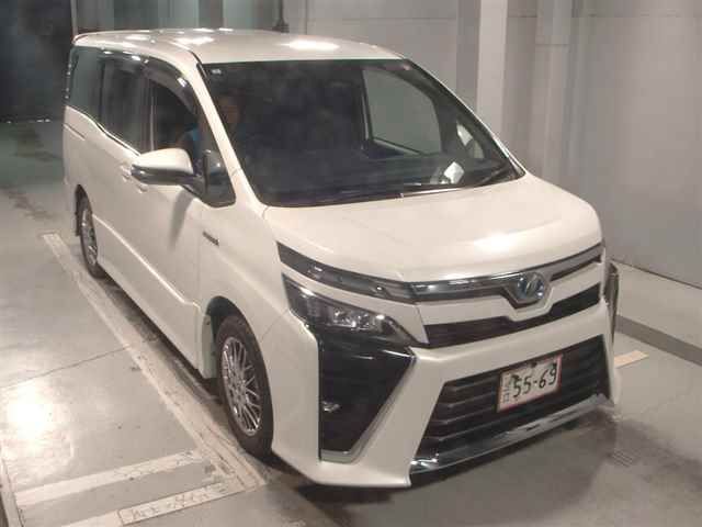 Japan Auction Vehicles 12 2017 Toyota Voxy ハイブリッドZS auction photo