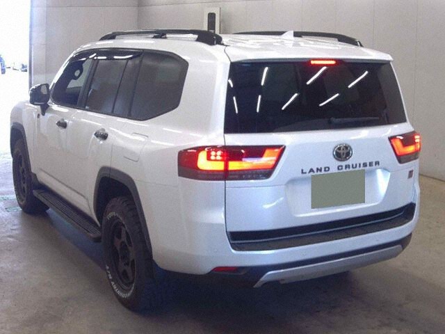 2024 Toyota Land Cruiser GR Sport 4WD auction photo 2