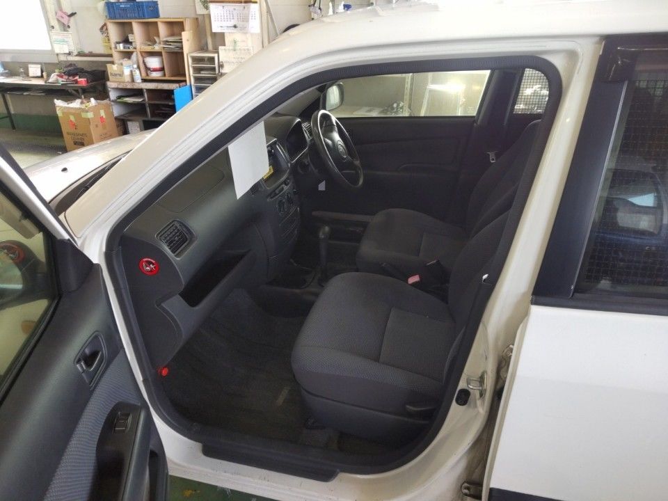 2014 Toyota Succeed auction photo 16