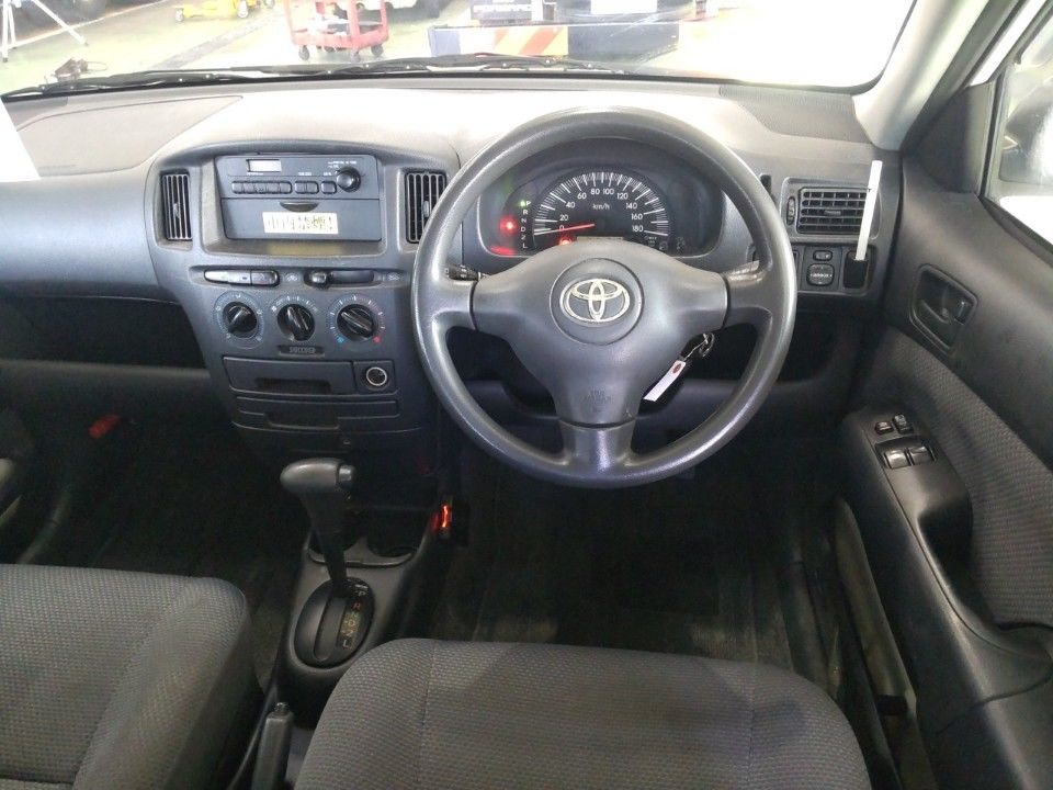 2014 Toyota Succeed auction photo 3