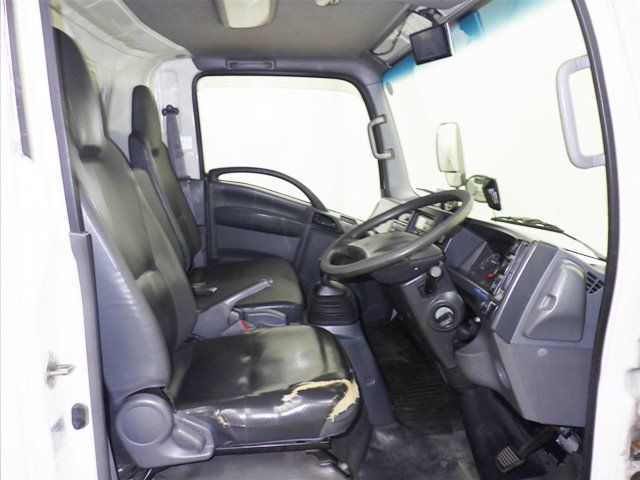 2016 Isuzu Elf 冷蔵・冷凍車 auction photo 6