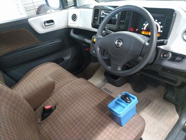 2011 Nissan モコ X FOUR 4WD auction photo 3