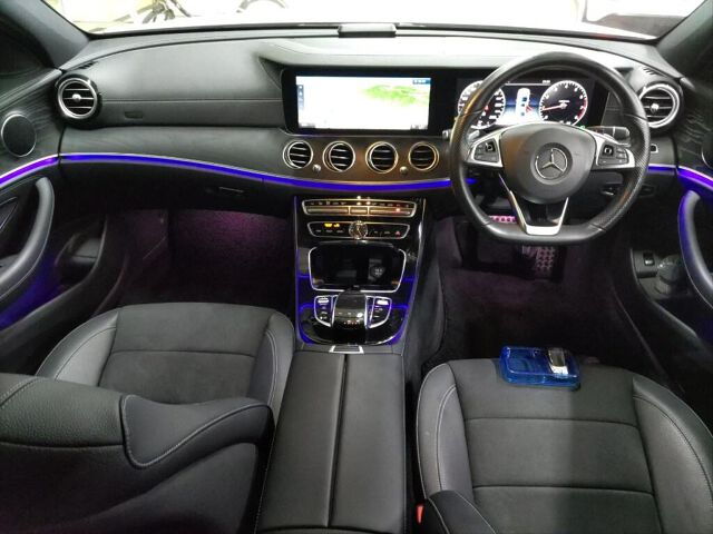 2017 Mercedes-Benz E-Class E200 Avant G Sport auction photo 3
