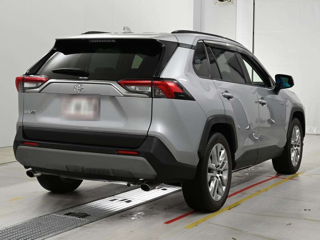 2021 Toyota RAV4 G Z Package 4WD auction photo 2