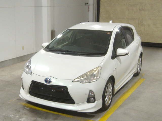 2013 Toyota Aqua G auction photo 4