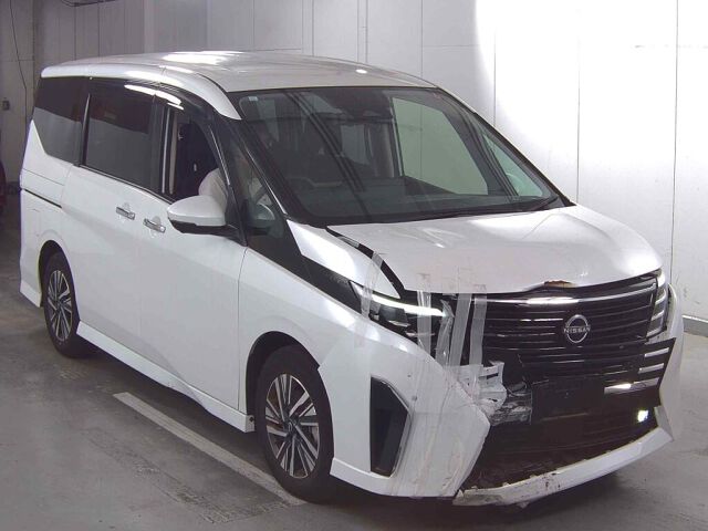 2023 Nissan Serena V Japan auction vehicle