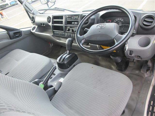 2017 Toyota Dyna ワイドロング auction photo 3