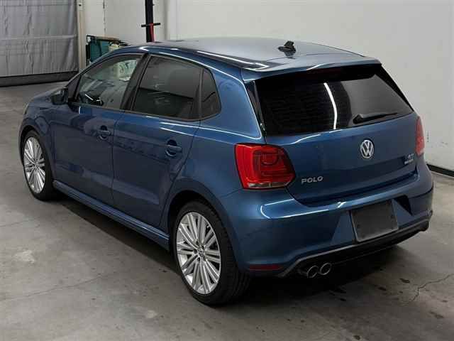 2013 Volkswagen VWポロ5HB ブルーGT auction photo 2