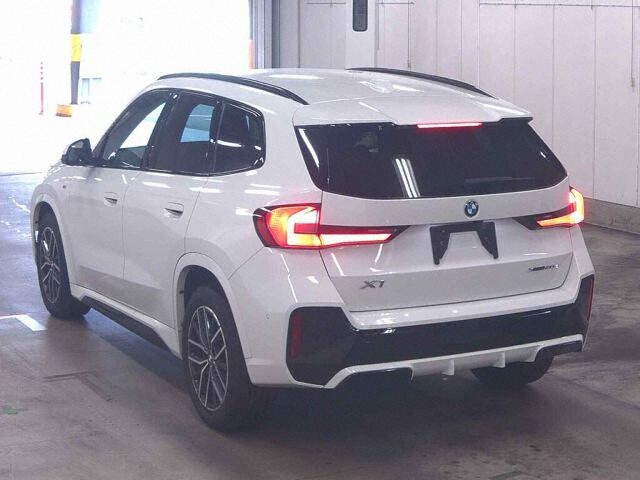 2023 BMW X1 XDRIV20D Mスポ 4WD auction photo 2